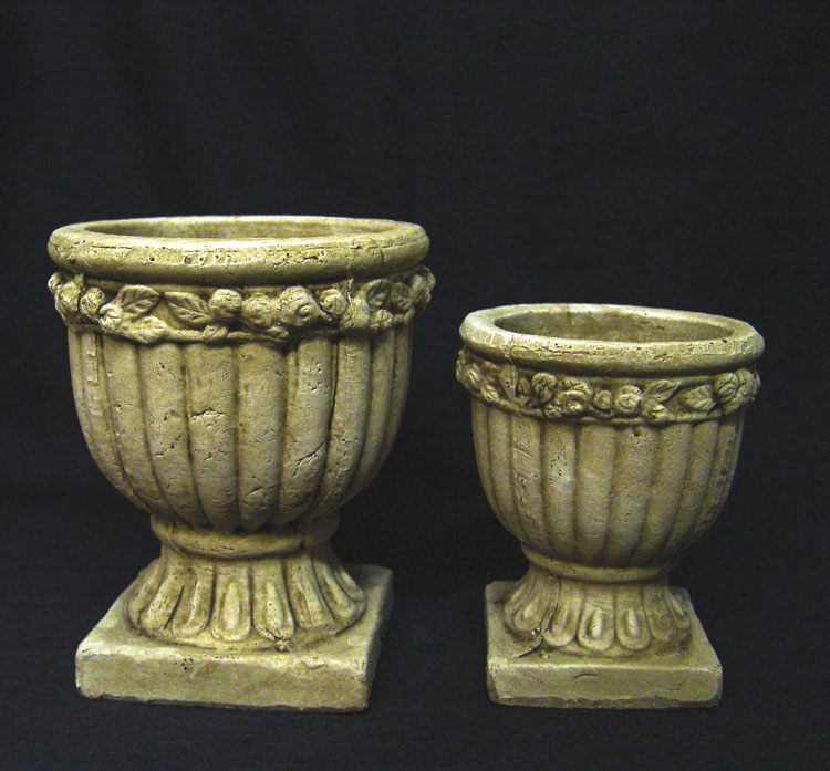 Distressed Clay Pompei Pedestal Pot