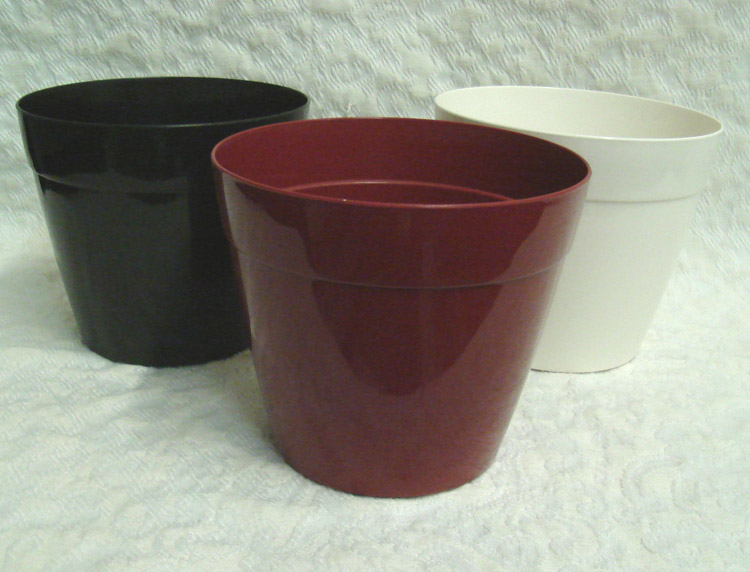 5 7/8" W x 5 1/8" Tall Tapered Cylinder Plastic Vase