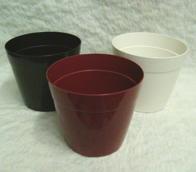 4 5/8" W x 4" Tall Tapered Cylinder Plastic Vase