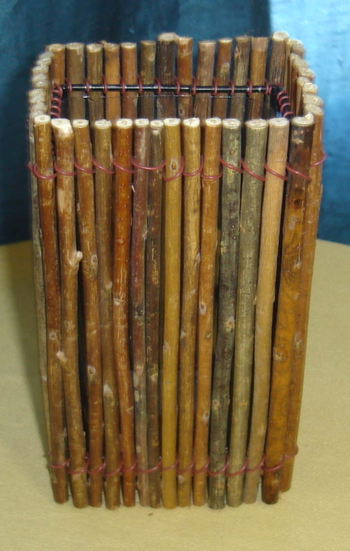Medium Wired Twig Rectangle Container