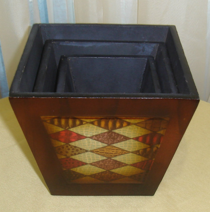 Tapered Diamonds Set Containers