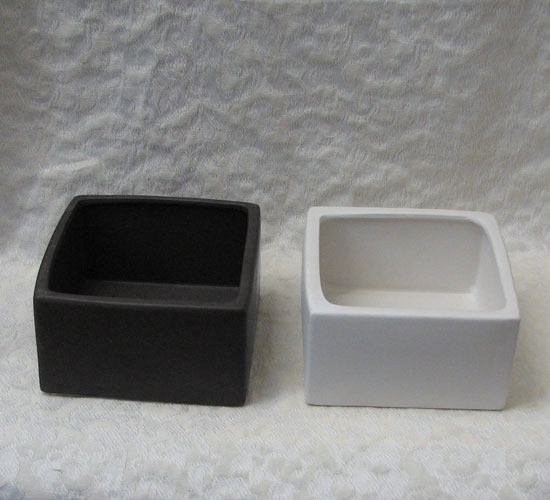 7in Matte Ceramic Dish White or Black
