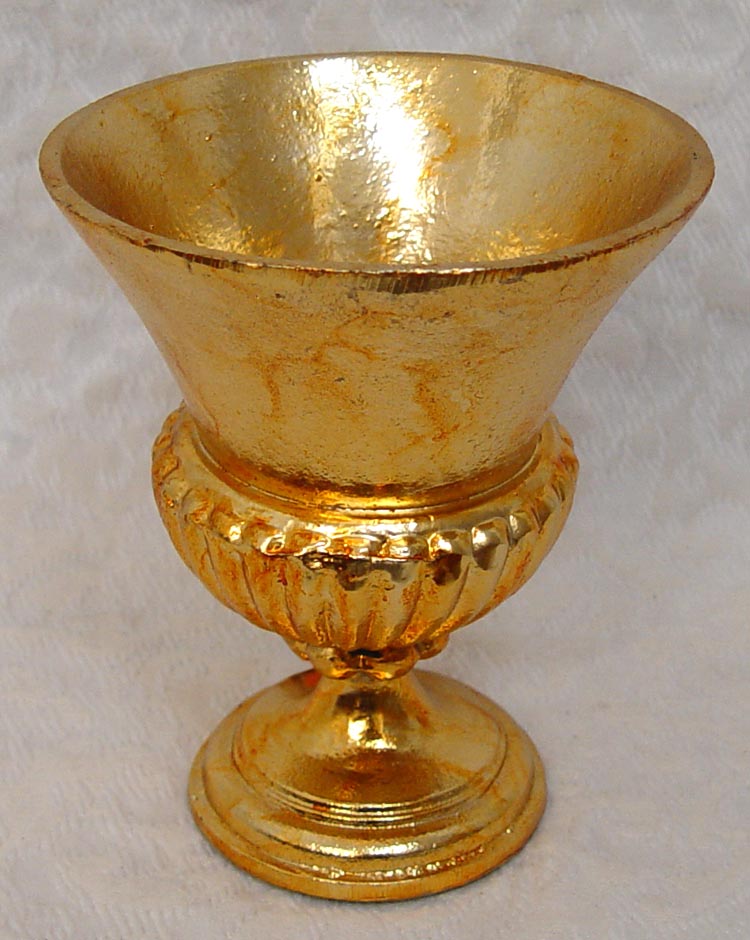 6/58" Shiny Gold Painted Metal Centerpiece
