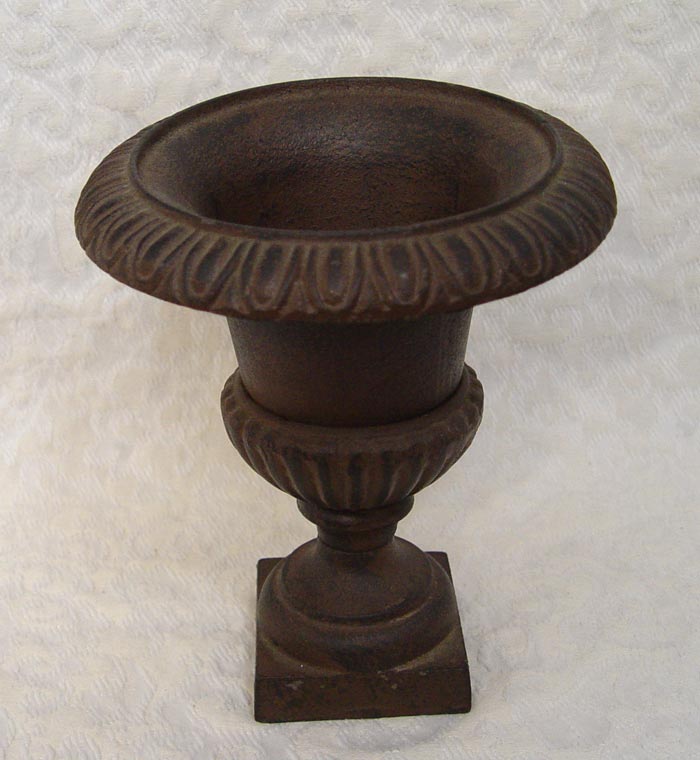 9" Rusted Brown Metal Centerpiece